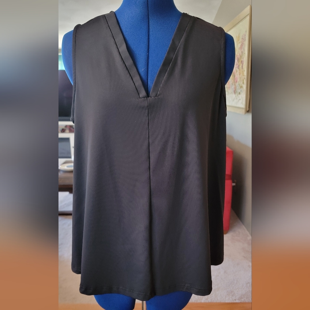 Womens sleeveless, flowy beach shirt